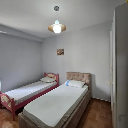Ar 2 Bedrooms Apartamento Vlorë